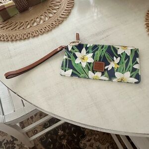 Dooney & Bourke wristlet